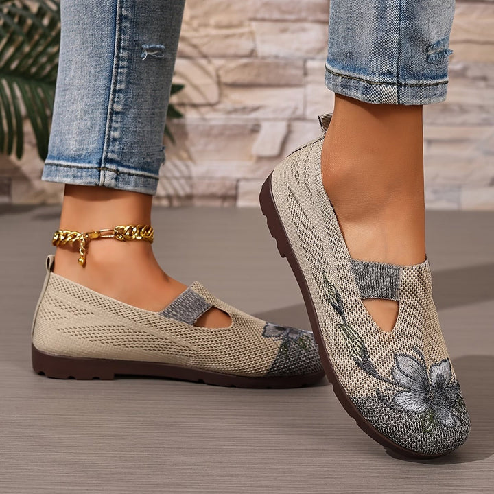 Chic Embroidered Women's Breathable Shoes