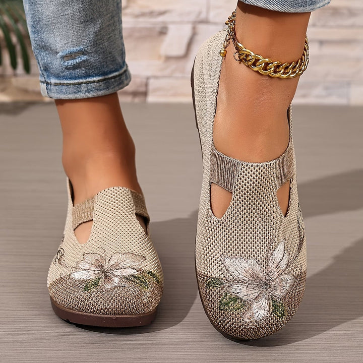 Chic Embroidered Women's Breathable Shoes
