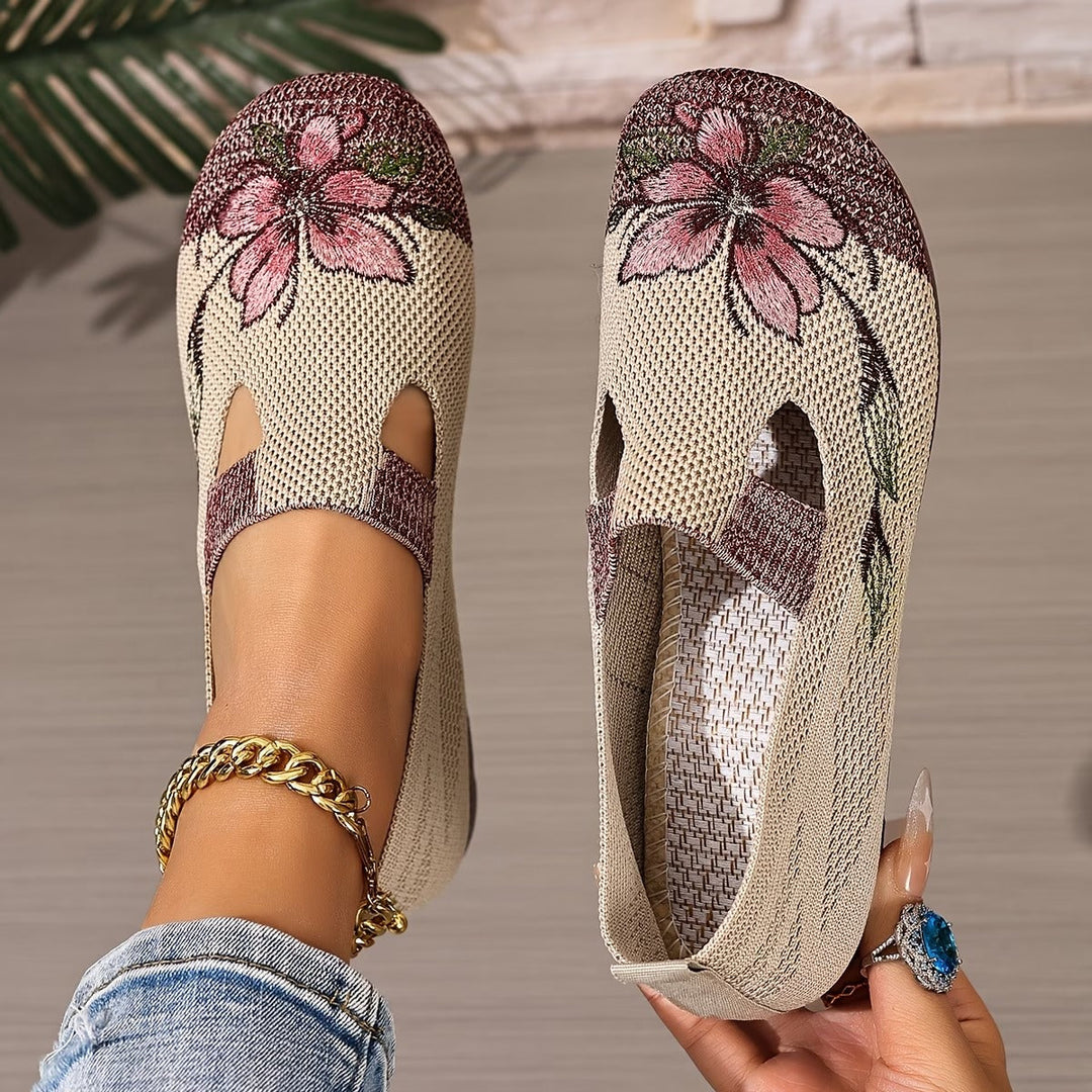 Chic Embroidered Women's Breathable Shoes