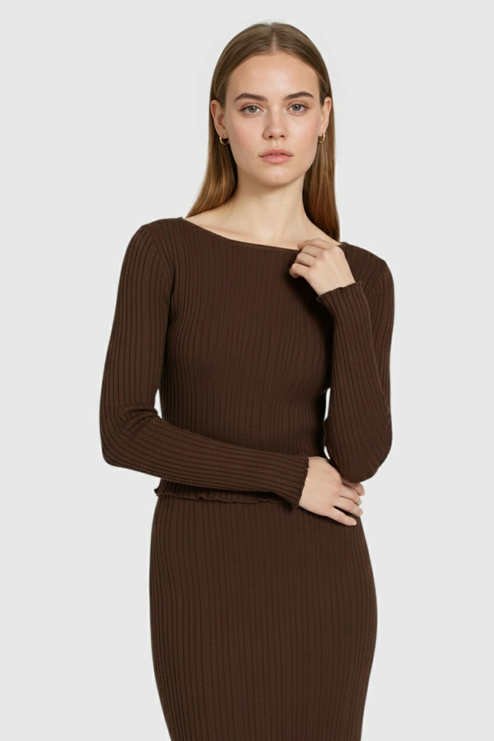 Victoria | Elegant Dark Brown Maxi Skirt Set with Flattering Fit - Lumina