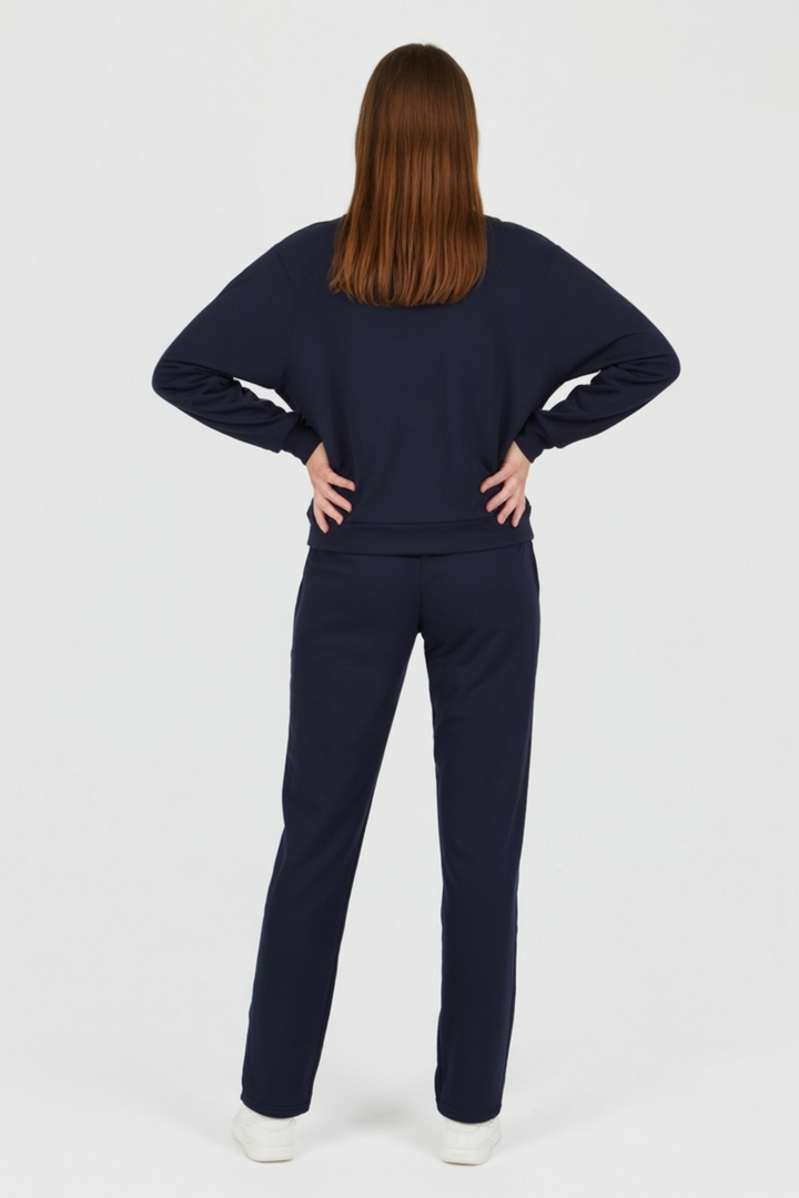 Victoria | Relaxed Fit Dark Blue Sweatpants and Sweatshirt Set with Zipper Accents - Lumina
